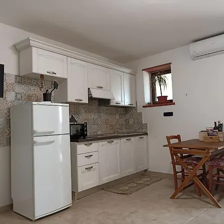 Sardegna Casa Con Giardino ,piscina A 3km Dal Mare San Giovanni Suèrgiu