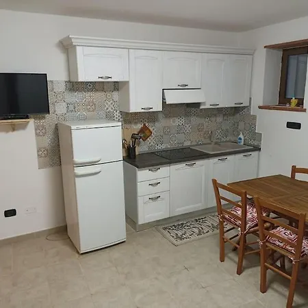 Sardegna Casa Con Giardino ,piscina A 3km Dal Mare